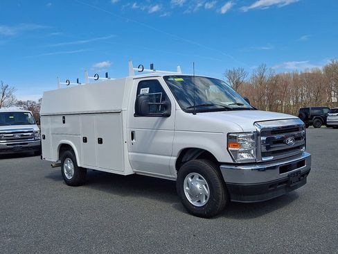 New 2026 Ford E-350 and Econoline 350 Super Duty w/ Power Equipment Group RWD image 1
