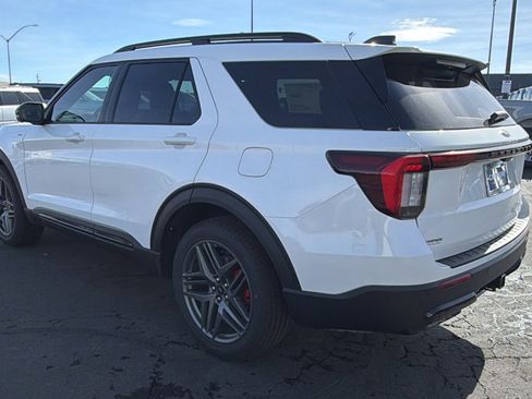 New 2026 Ford Explorer ST-Line w/ ST-Line Street Pack image 5