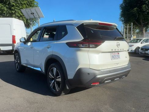 Used 2023 Nissan Rogue SL w/ SL Premium Package FWD image 8