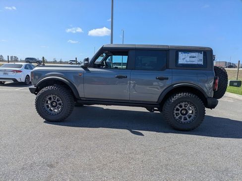 New 2025 Ford Bronco Badlands image 7