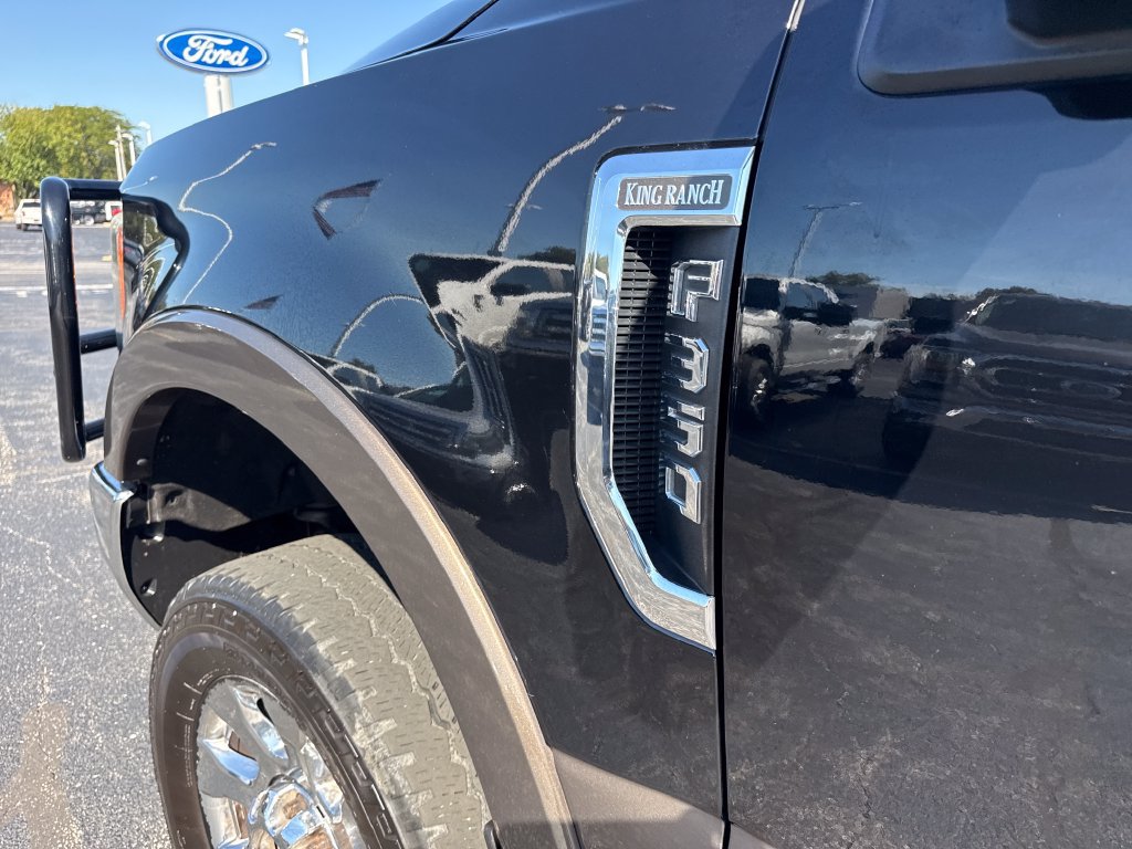 Used 2017 Ford F350 King Ranch w/ King Ranch Ultimate Package AWD/4WD image 21