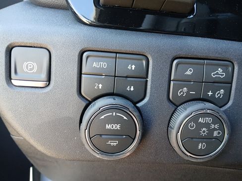 New 2026 Chevrolet Silverado 1500 High Country w/ High Country Premium Package AWD/4WD image 54