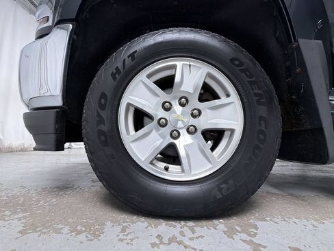 Used 2018 Chevrolet Silverado 1500 LT w/ All Star Edition AWD/4WD image 14