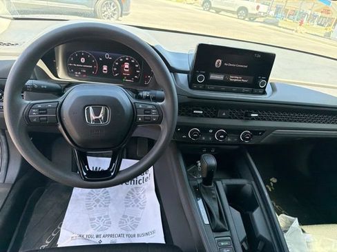 Used 2024 Honda Accord EX image 17