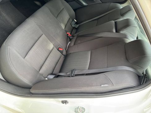 Used 2025 Nissan Altima 2.5 SV FWD image 34