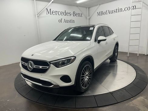 Used 2026 Mercedes-Benz GLC 300 image 3