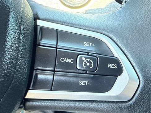 Used 2026 Jeep Compass Latitude AWD/4WD image 24