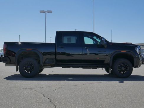 Used 2024 GMC Sierra 2500 AT4X AWD/4WD image 12