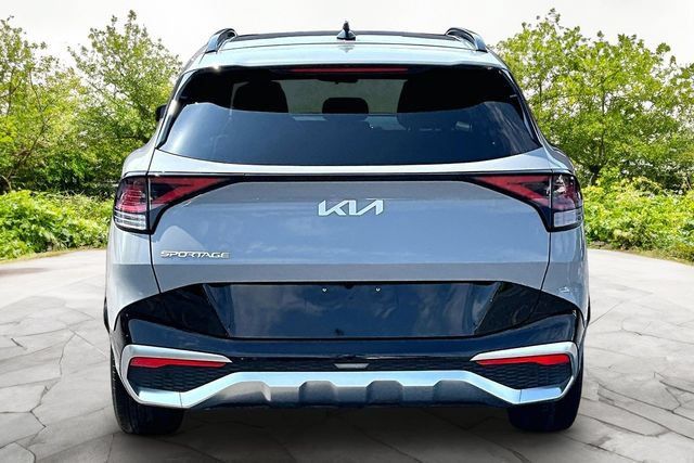 Used 2025 Kia Sportage SX FWD image 4