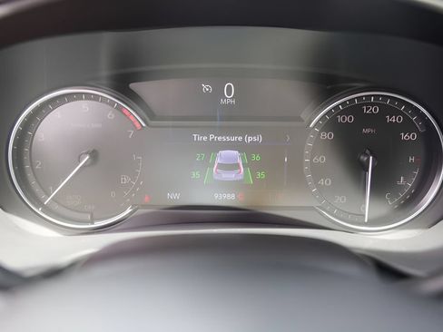 Used 2022 Cadillac XT4 Luxury FWD image 11