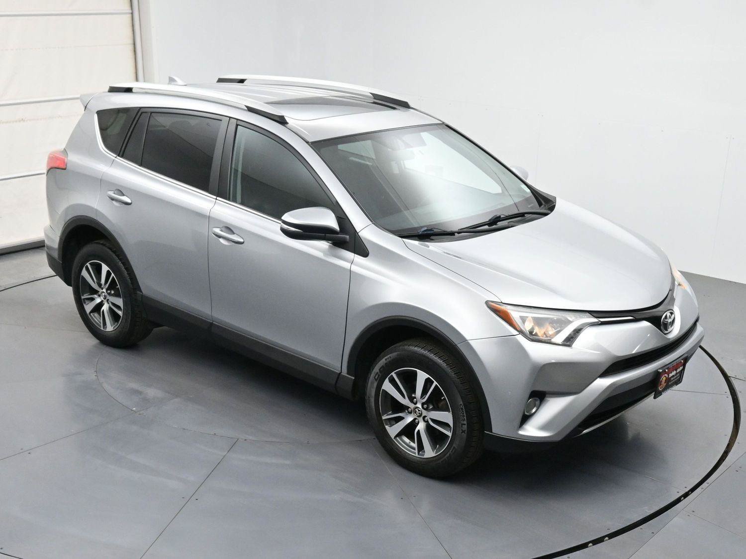 Used 2016 Toyota RAV4 XLE AWD/4WD image 34