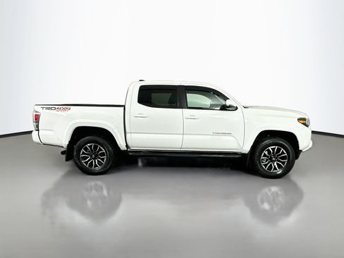 Used 2022 Toyota Tacoma TRD Sport AWD/4WD image 8