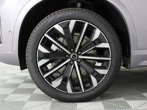 New 2026 Volvo XC90 B5 Plus w/ Protection Package image 11