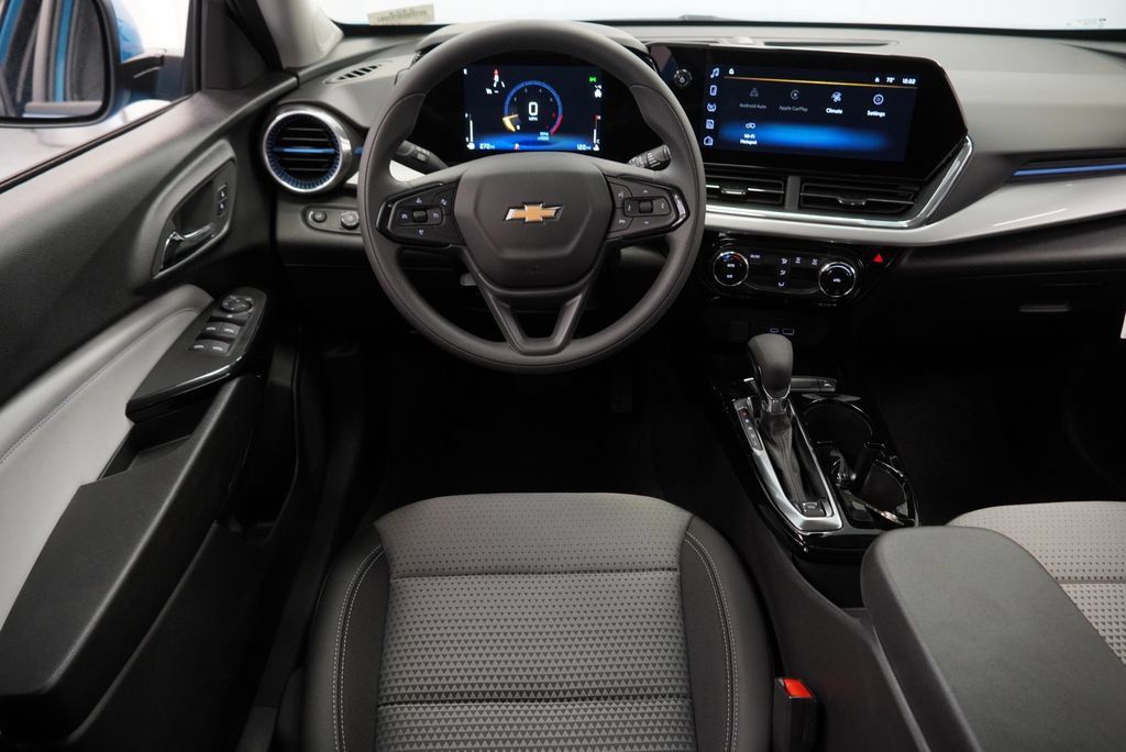 New 2026 Chevrolet Trax LT FWD image 12