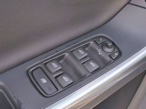 Used 2016 Volvo V60 T5 Cross Country w/ Convenience Package AWD/4WD image 12