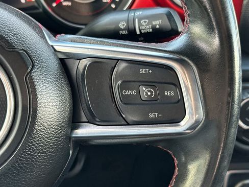 Used 2019 Jeep Wrangler Unlimited Rubicon AWD/4WD image 31