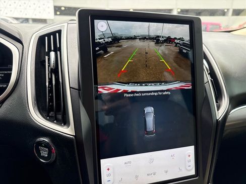 Used 2021 Ford Edge SEL image 13