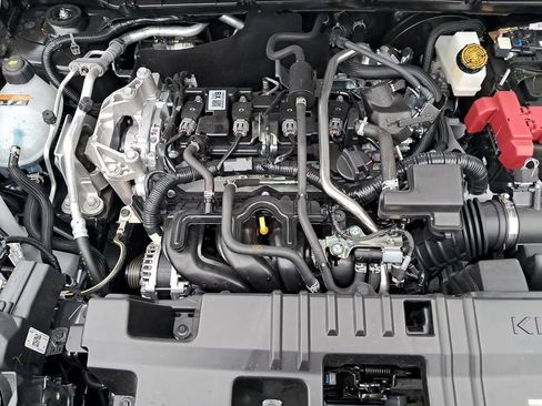 New 2026 Nissan Kicks SR w/ Cold Weather Package image 43