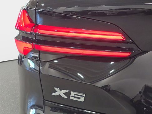 Used 2026 BMW X5 sDrive40i w/ Premium Package RWD image 29