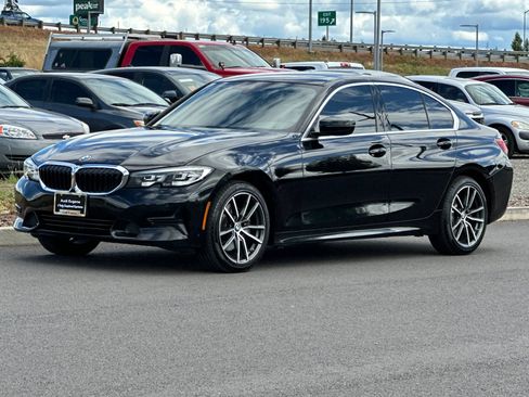 Used 2020 BMW 330i xDrive Sedan w/ Driving Assistance Package AWD/4WD image 7