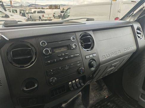 Used 2014 Ford F550 4x4 Crew Cab Super Duty w/ Power Equipment Group image 17