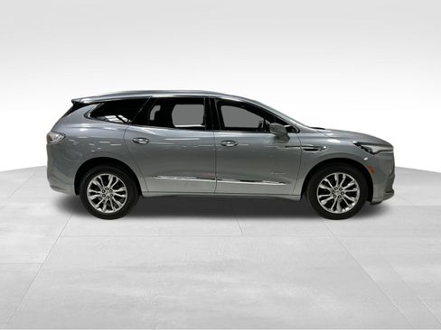 Used 2024 Buick Enclave Avenir w/ Avenir Technology Package AWD/4WD image 4