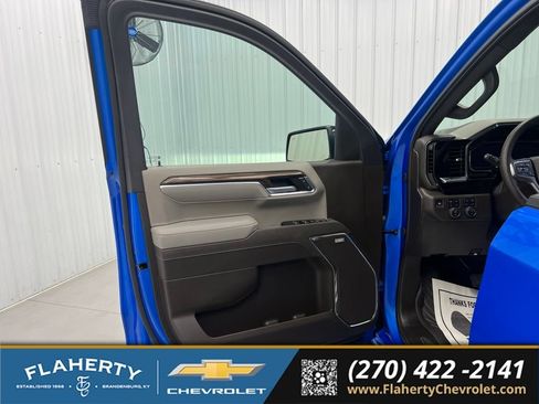 Used 2025 Chevrolet Silverado 1500 LT Trail Boss w/ LT Trail Boss Premium Package AWD/4WD image 8