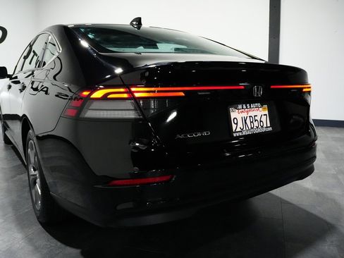 Used 2023 Honda Accord EX image 5
