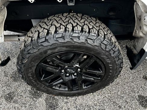 Used 2023 Chevrolet Silverado 1500 LT Trail Boss image 13