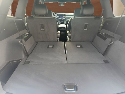 Certified 2025 Cadillac XT6 Premium Luxury image 10