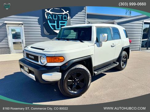 Used 2013 Toyota FJ Cruiser 4WD image 1