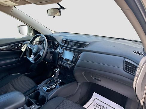 Used 2018 Nissan Rogue SV w/ Premium Package image 27