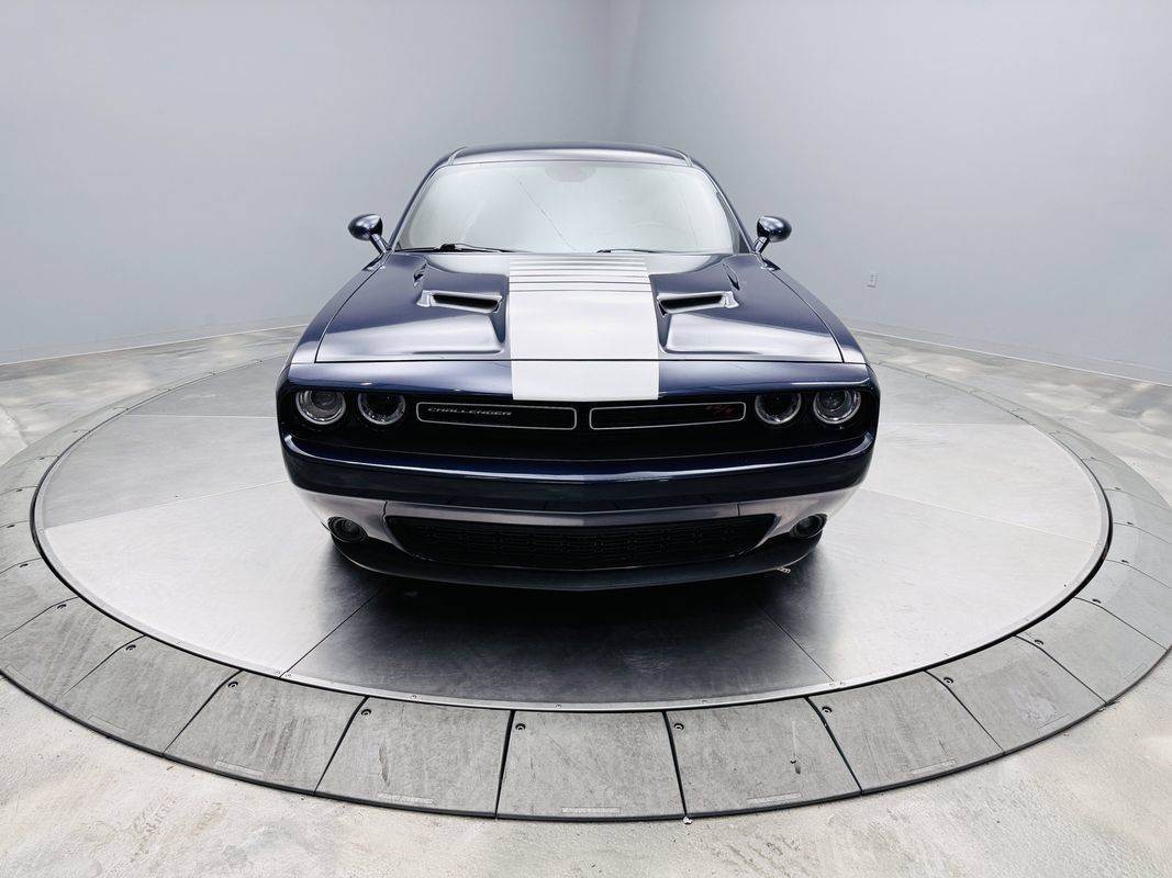 Used 2017 Dodge Challenger R/T RWD image 2