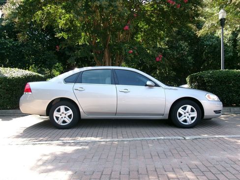 Used 2008 Chevrolet Impala LS FWD image 4