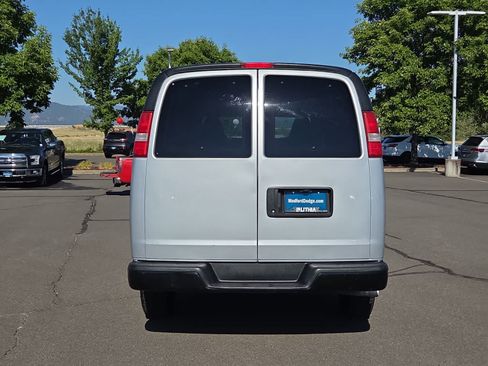 Used 2017 Chevrolet Express 2500 LS RWD image 13