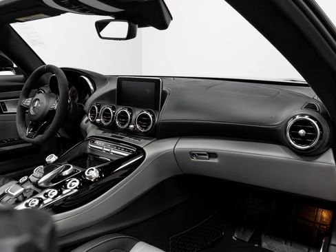 Used 2018 Mercedes-Benz AMG GT C image 22
