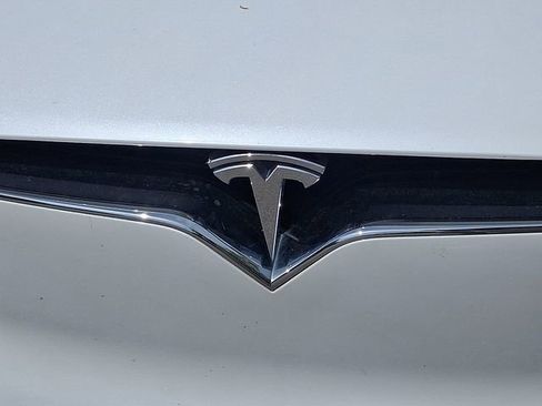 Used 2017 Tesla Model X 100D AWD/4WD image 35