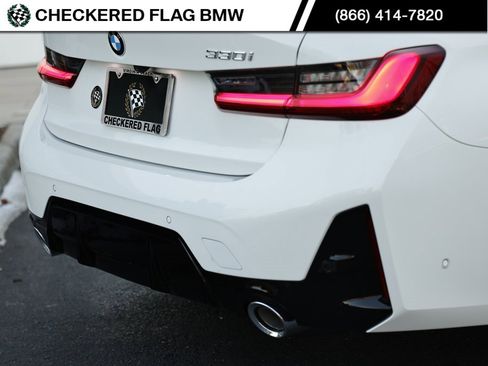 Used 2025 BMW 330i Sedan w/ M Sport Package image 8