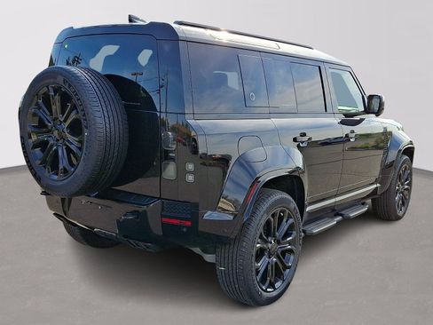 New 2026 Land Rover Defender 110 OCTA AWD/4WD image 3