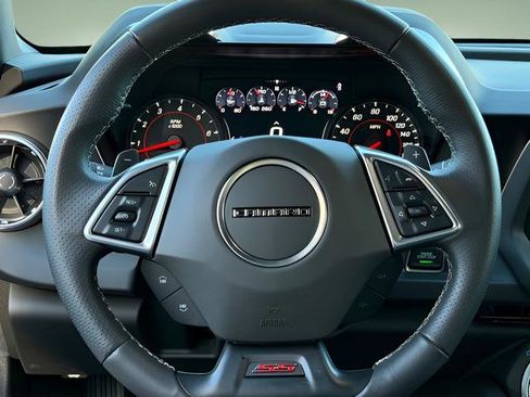 Used 2022 Chevrolet Camaro SS w/ Design Package 1 image 13
