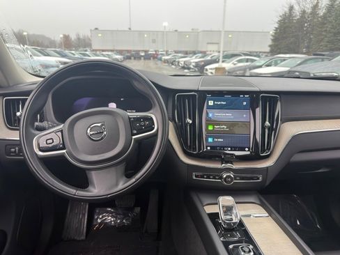 Used 2022 Volvo XC60 T8 Inscription w/ Advanced Package image 19