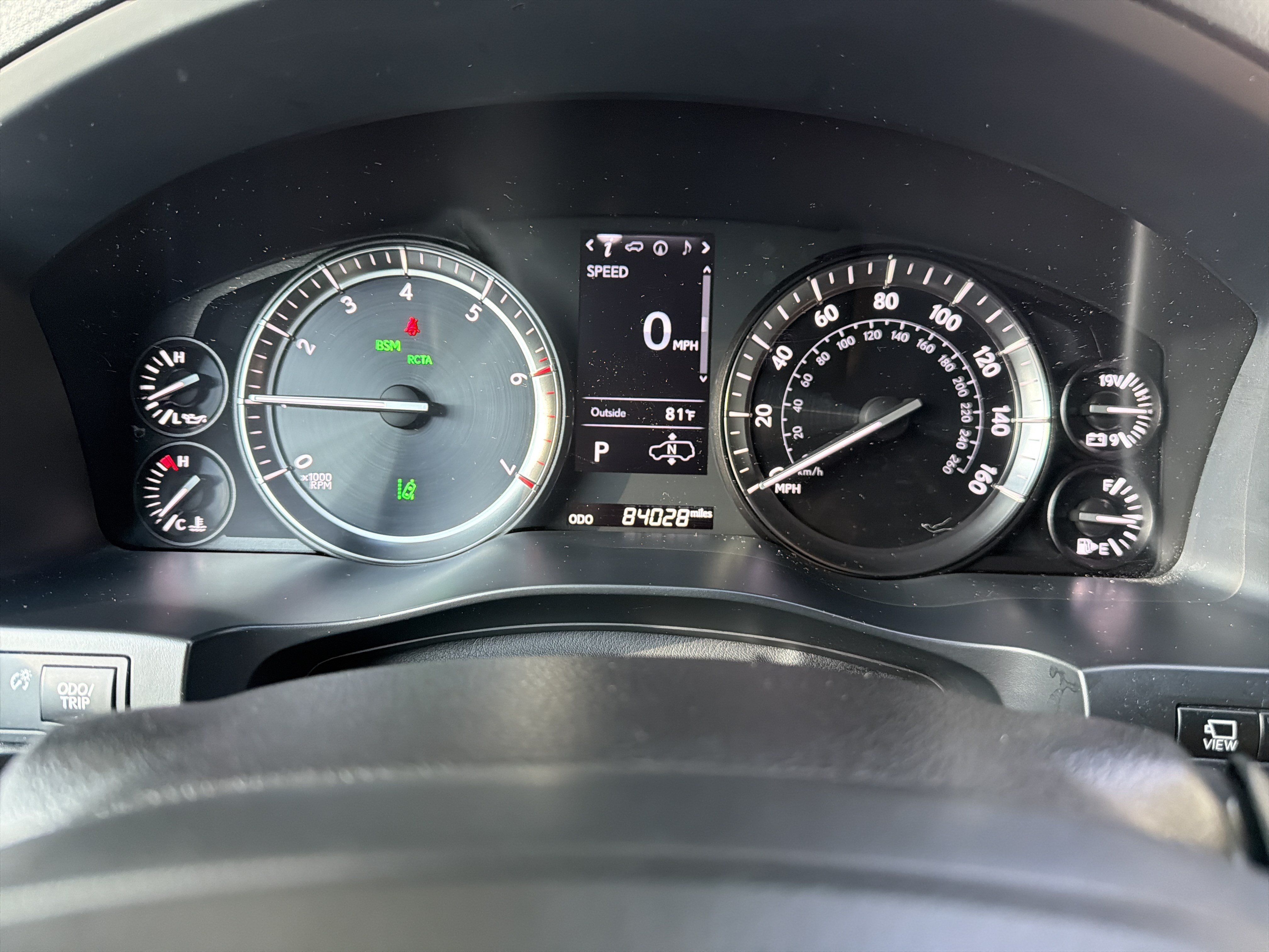 Used 2021 Lexus LX 570 4WD w/ Sport Package image 21