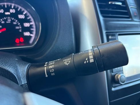 Used 2019 Nissan Versa SV image 14