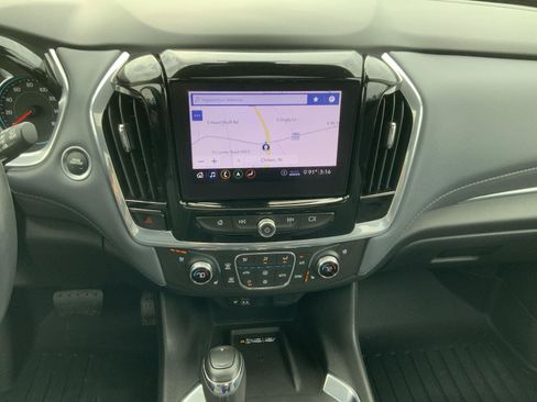 Used 2020 Chevrolet Traverse Premier AWD/4WD image 33