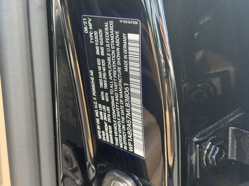 Certified 2021 Porsche Macan S AWD/4WD image 33