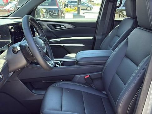 New 2026 Chevrolet Traverse LT w/ Midnight/Sport Edition FWD image 12