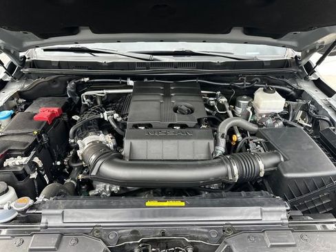 Used 2024 Nissan Frontier Pro-X image 27