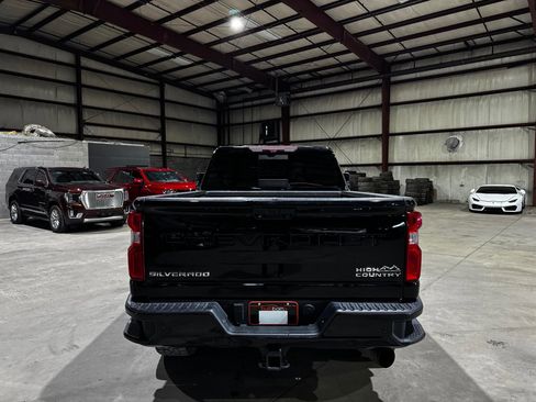 Used 2020 Chevrolet Silverado 2500 High Country w/ Technology Package image 6