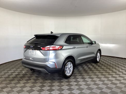 Used 2023 Ford Edge SEL w/ Convenience Package AWD/4WD image 2