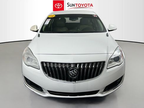 Used 2015 Buick Regal image 10